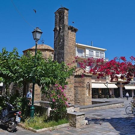 Citysea Fusion, Elegant Gem Minutes From The Beach Kalamata Exterior photo