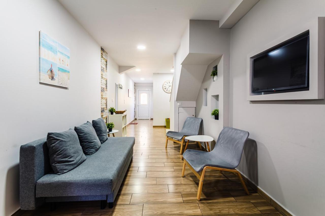 Citysea Fusion, Elegant Gem Minutes From The Beach Kalamata Exterior photo